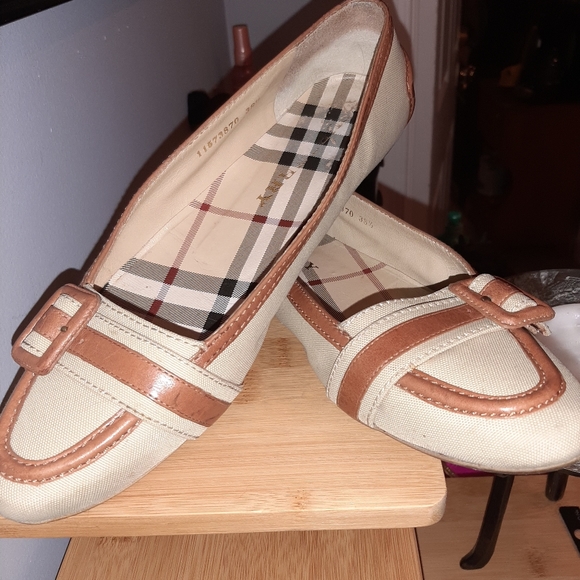 Burberry Loafers - Picture 1 of 4